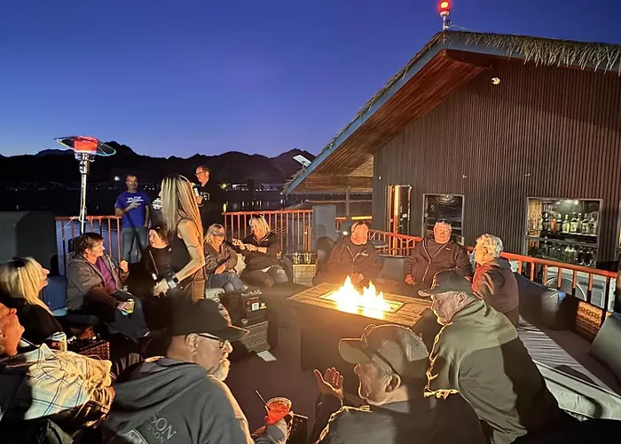 Holiday home Rockstar | Private Hot Tub | Deluxe River Views At Roadrunner Parker